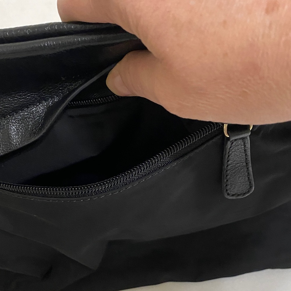 Furla Elegant Black Tote Bag - Picture 4 of 16